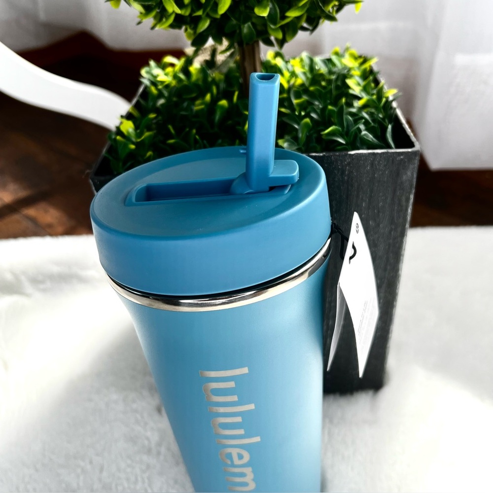 Lululemon Back to Life 24oz Insulated Tumbler Color Marlin Blue NWT - Picture 4 of 11